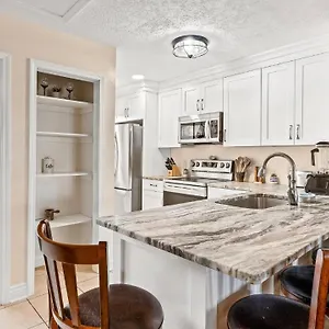 Pet Friendly Townhome With Gulf Views And Hot Tub Right Across From And Schooners Panama City Beach