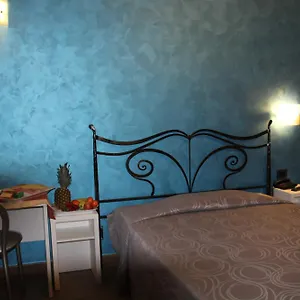 2* Pensión House Beatrice